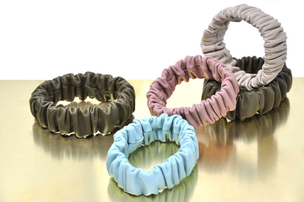 CarolinHolzhuber:accessoir:leatherbracelets2